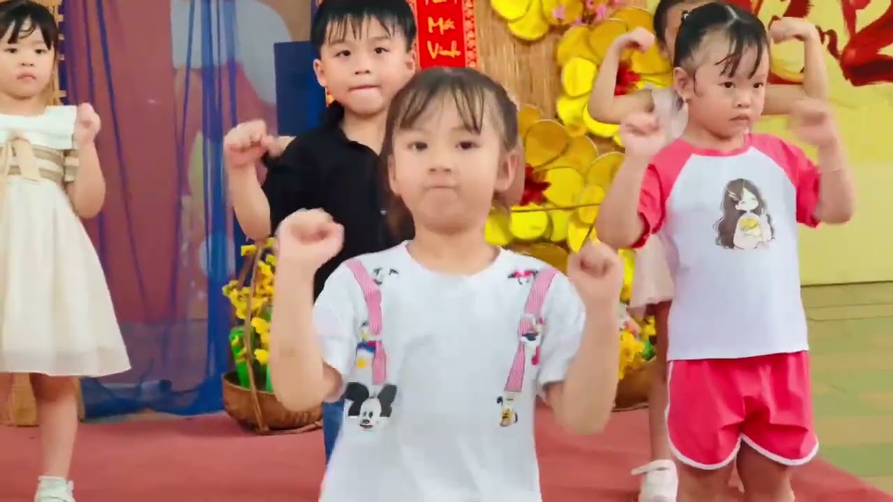 Năm qua đã làm gì