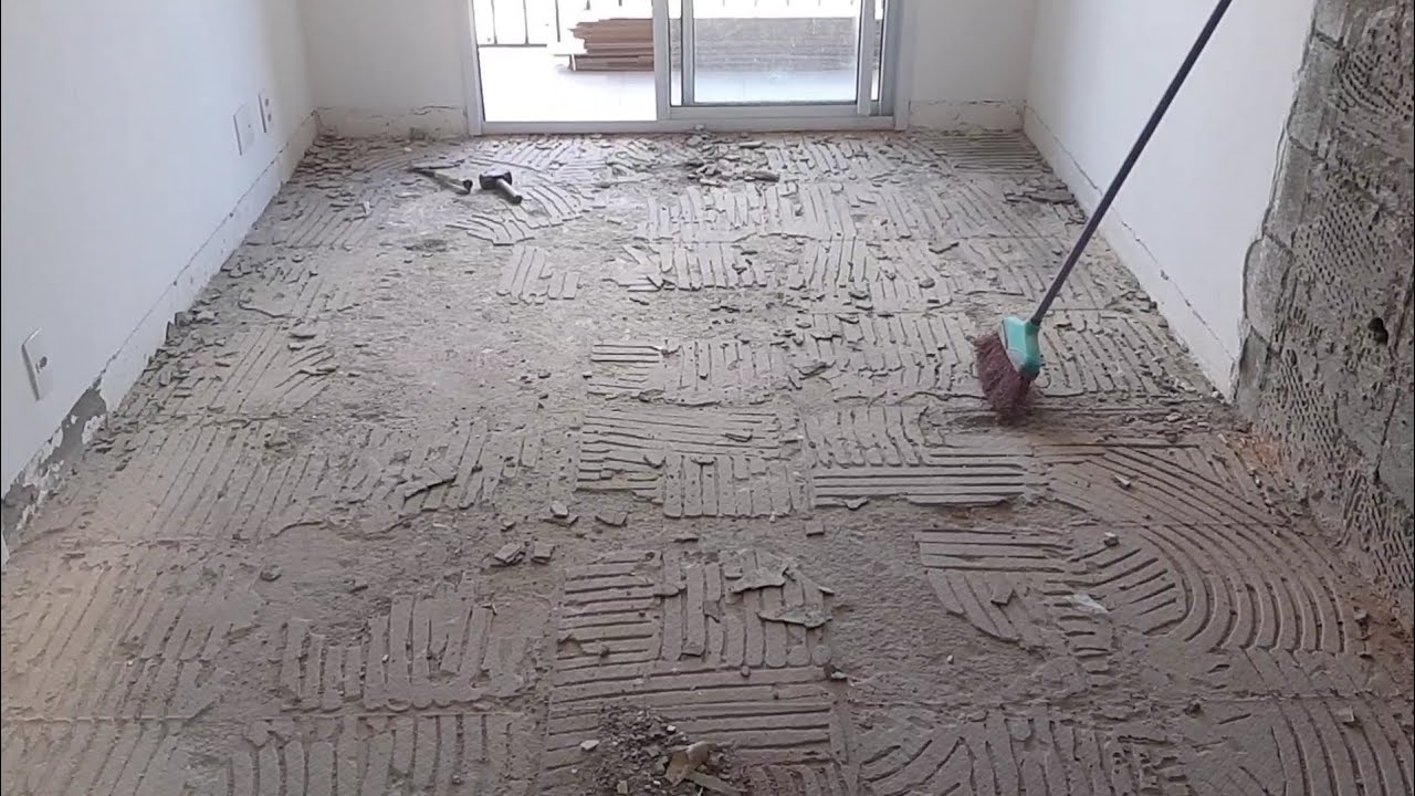 É NECESSÁRIO ARRANCAR A ARGAMASSA PARA APLICAR O AUTONIVELANTE? se sim,quando; E QUANDO NAO?!