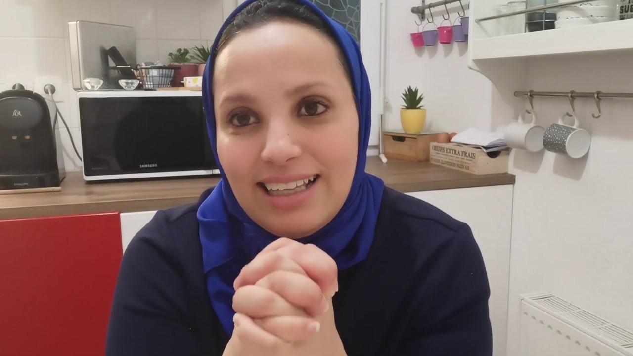 طبيعه عملي في المطعم المدرسي في فرنسا ، شنو كنديروا؟و كيف وجدت هدا العمل 👍😍😘