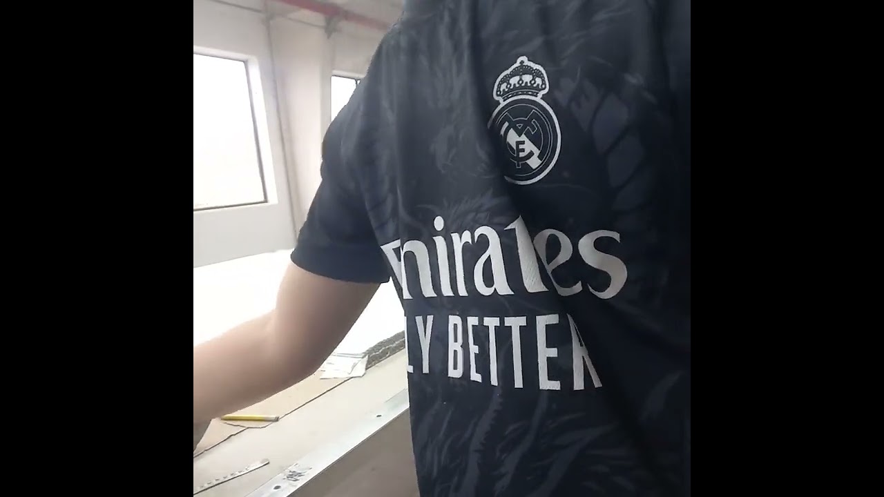 Thiếu trong cuộn mã P15760 màu white YVN349829.