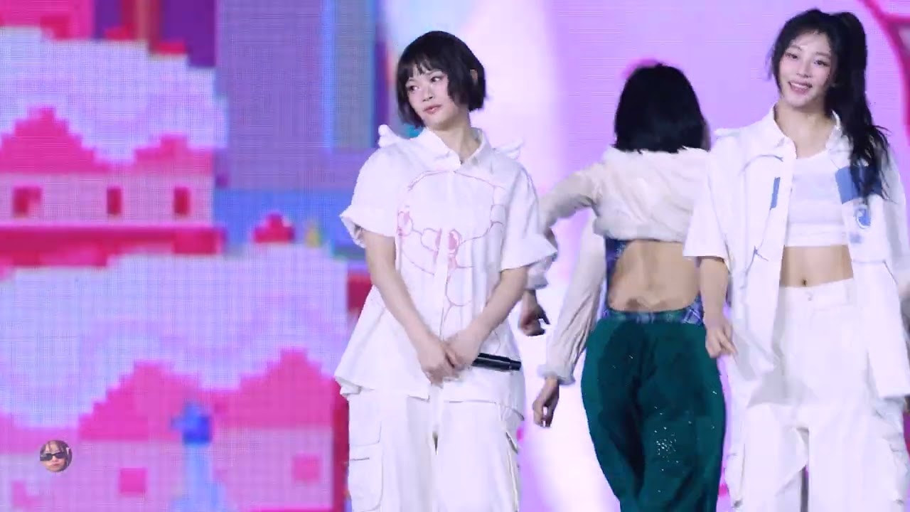 AAA Newjeans Bubblegum + Supernatural + Howsweet | HANNI FANCAM [24.12.27] #하니 #Hanni #ハニ #NewJeans