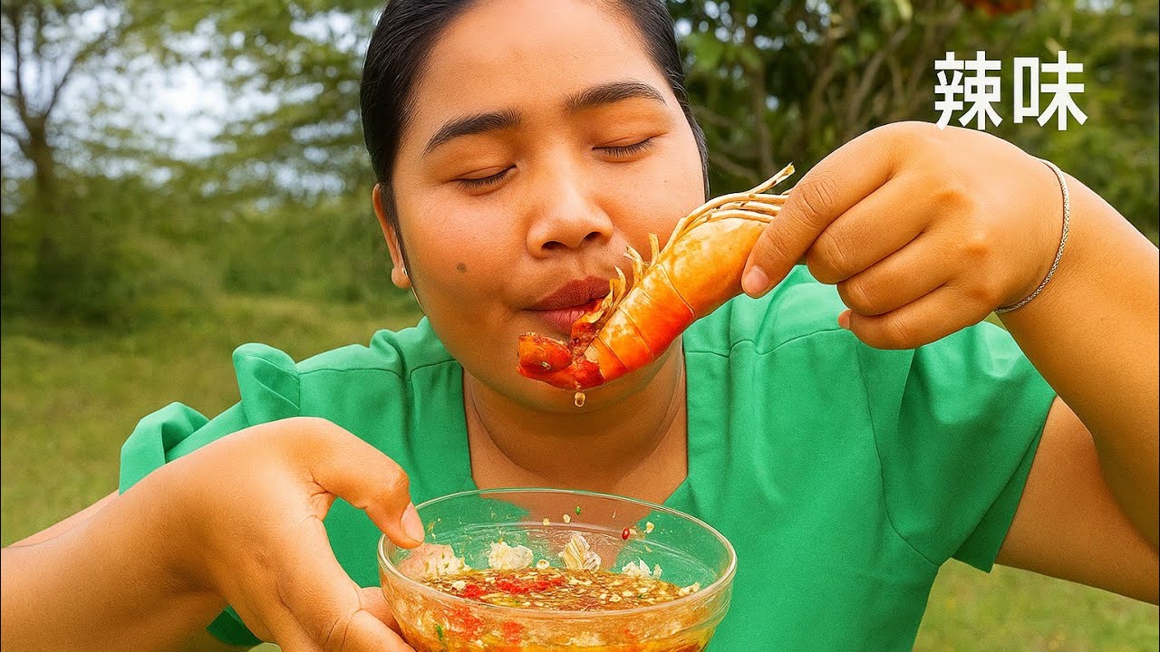 Spicy Jumbo Shrimp Mukbang 🍤🔥 | Korean Hot Sauce ASMR Eating Show | 超辣大虾吃播