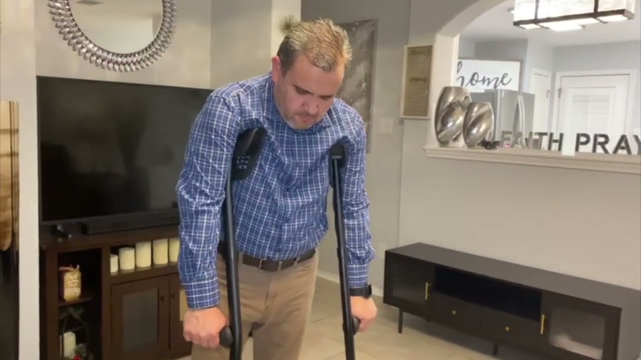 🖤 Ergonomic Folding Forearm Crutches &ndash; Adjustable Height, Anti-Drop Cuff for Adult Support!