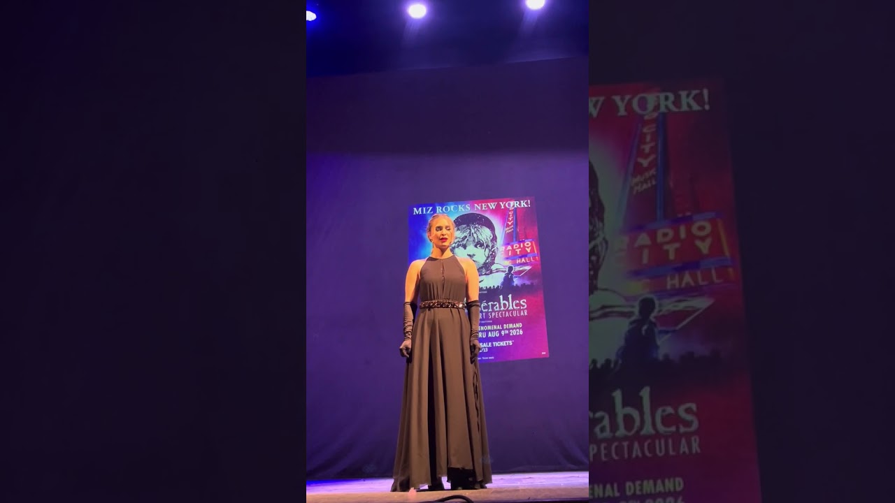 Tema da “ I miserabili” canta Laura 😘😍♥️