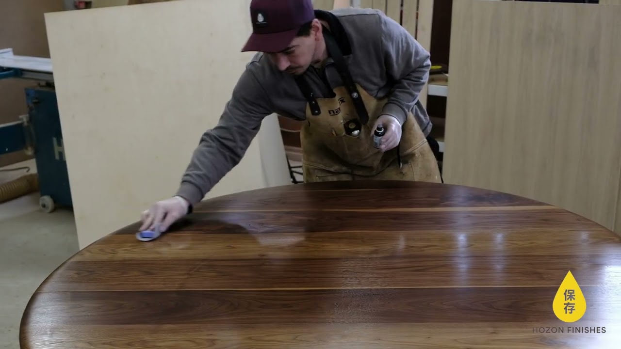 (Swedish version )How to use Hozon Finishes NANO Top coat on wood.