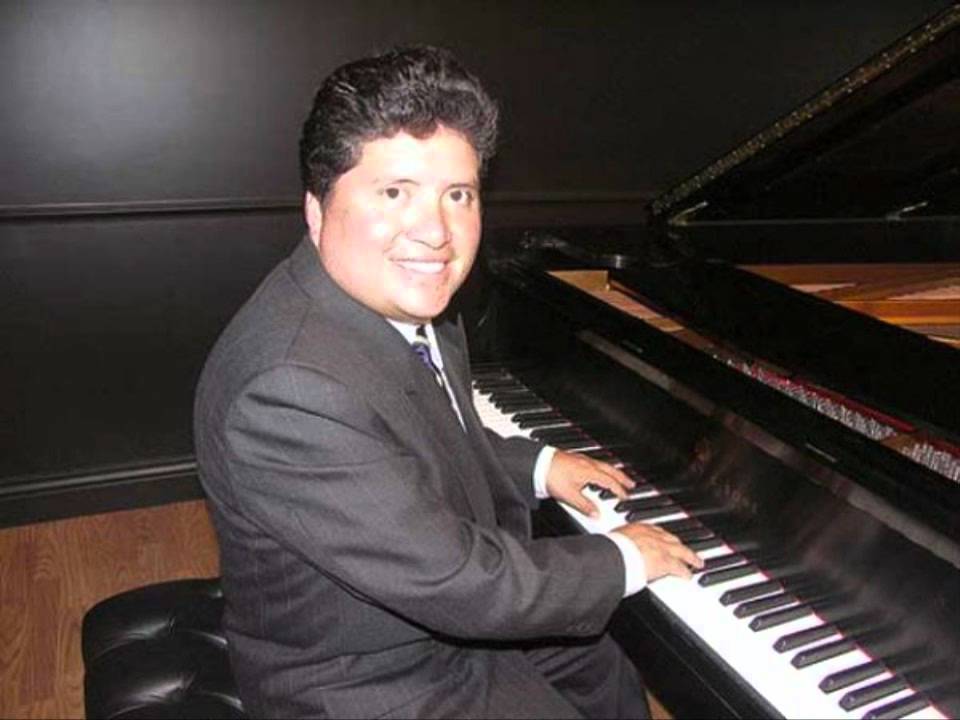 Paco Godoy En Piano Interpreta El Pilahuin Albazo Gerardo Arias y Taita Salasaca Benjamín Aguilera