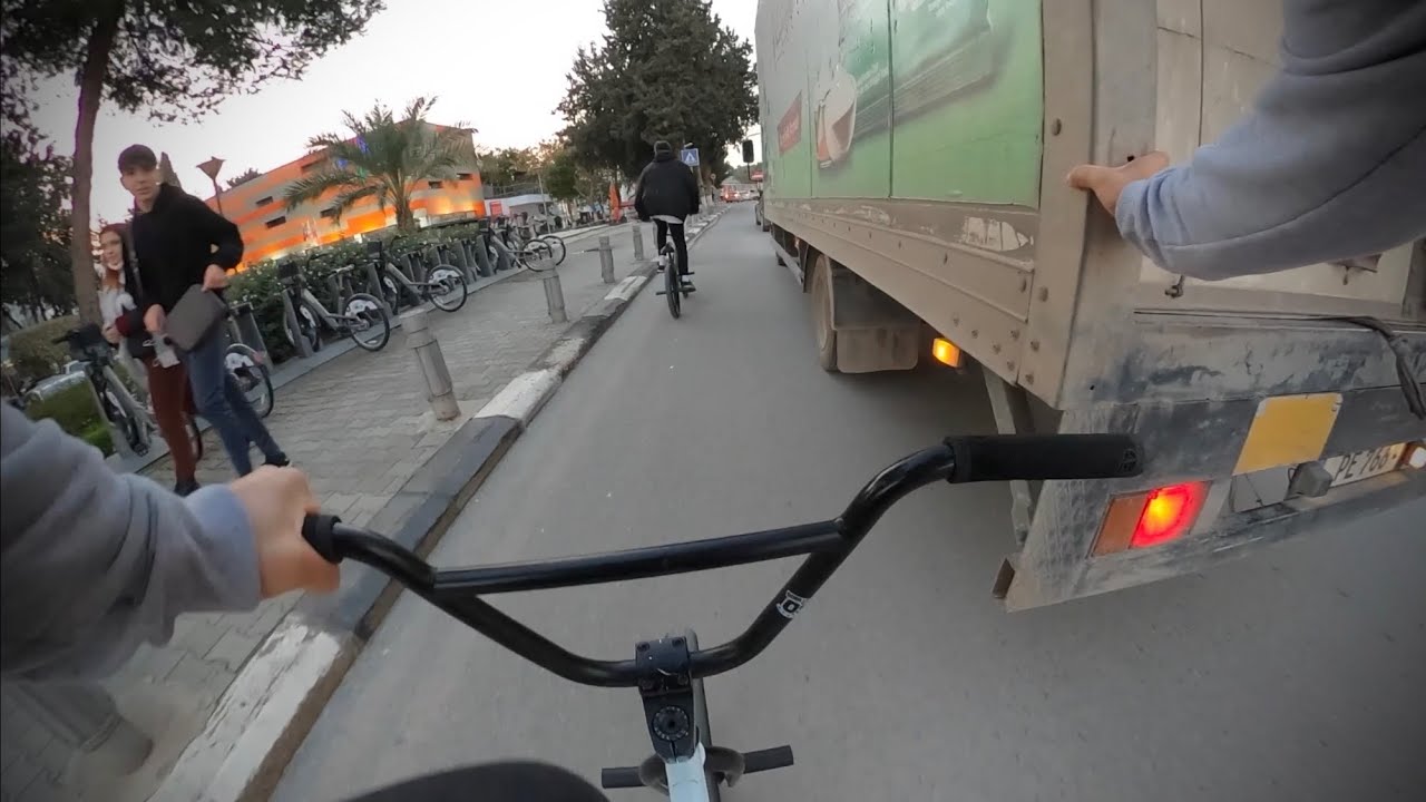 CADDE TRAFİĞİNDE BMX SÜRDÜK / STREET DAY (RİSKLİ GÜN)