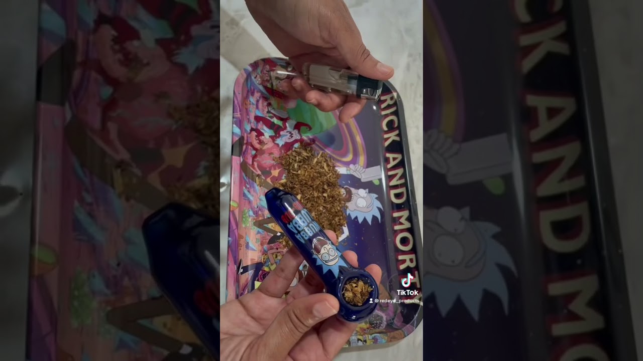 How to use Rick n Morty Glass Pipe