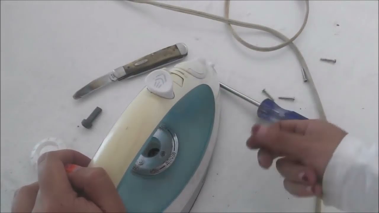 Como Desarmar una Plancha Hamilton Beach Descubriendo Los tornillos Ocultos