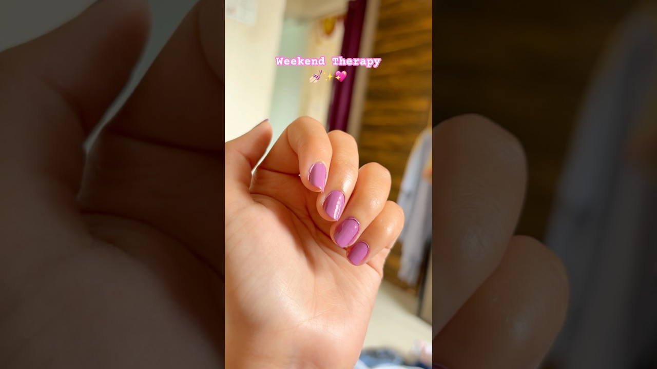 Nails at home sugar pop nailpolish✨💅🏻 #relatable #sugar #nailpaint #weekend #corporategirl