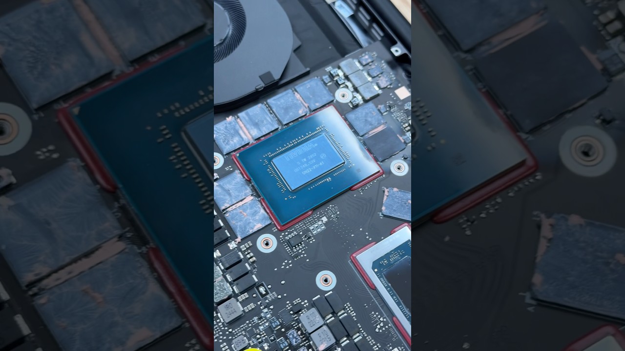 Peek inside the Razer 16 laptop with the mobile NVIDIA 5090. Full review on the website.