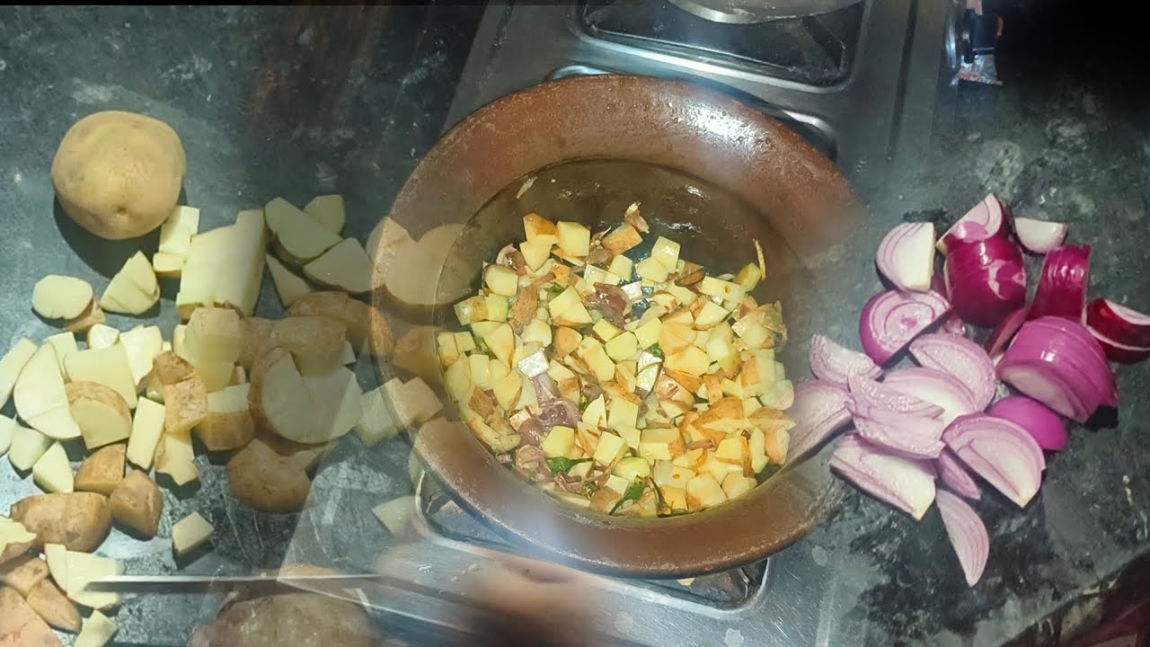 Alu ki sabji // easy recipe //....... अगर आप को मेरी recipe पसन्द आय तो एक बार बना के कोशिश करे ।।..