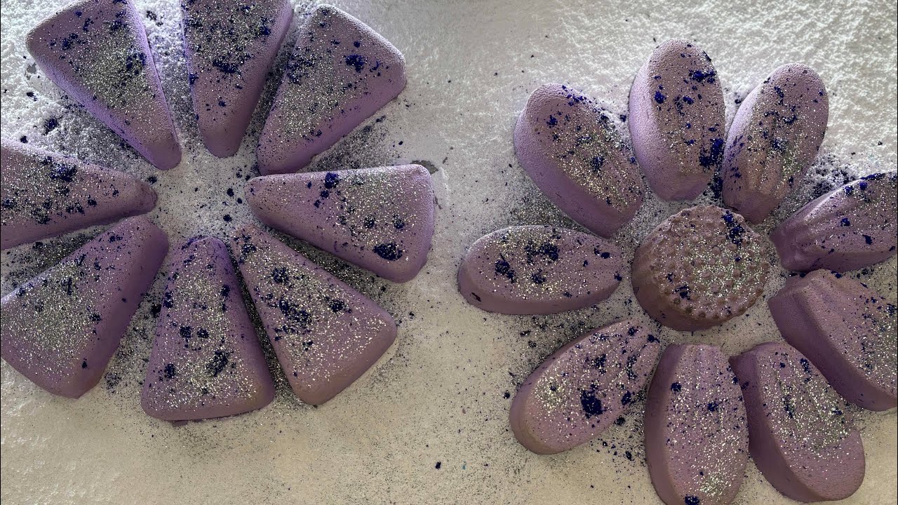 Enjoy some yummy purple pies and flower 🤭💜 #asmr #viral #trending #fyp 