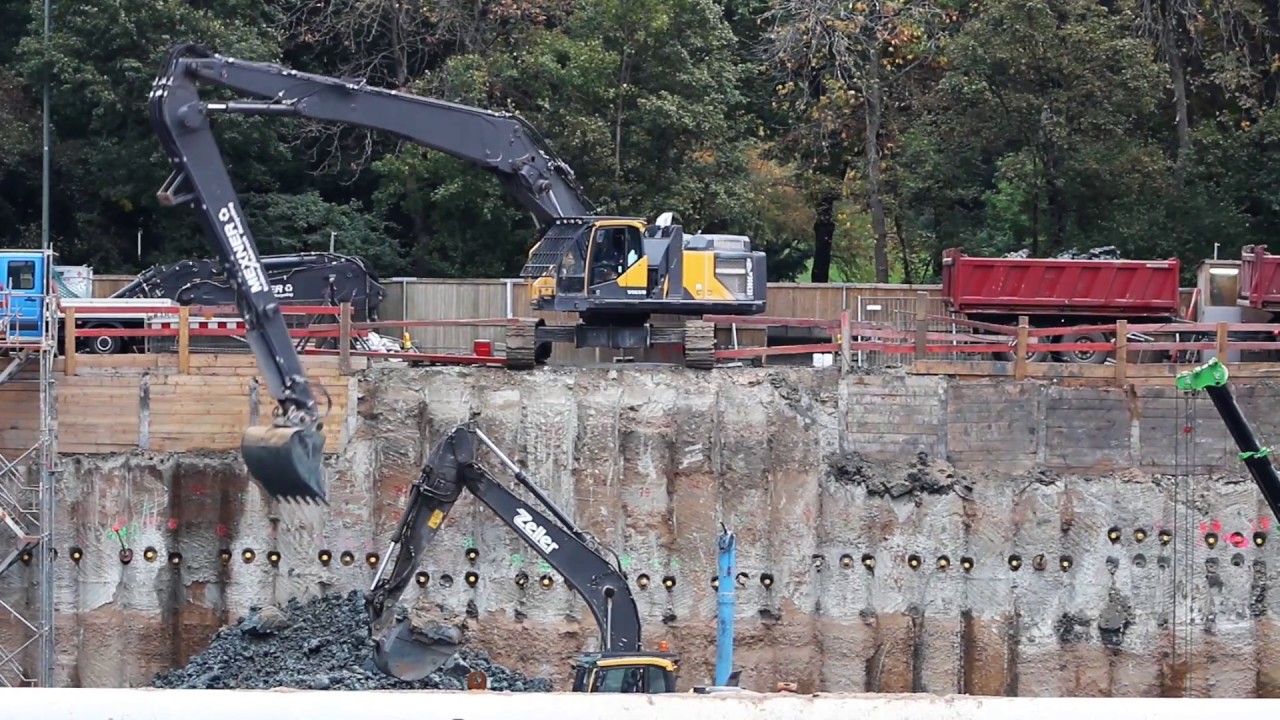 Baugrubenaushub mit * Volvo EC380E NL *
