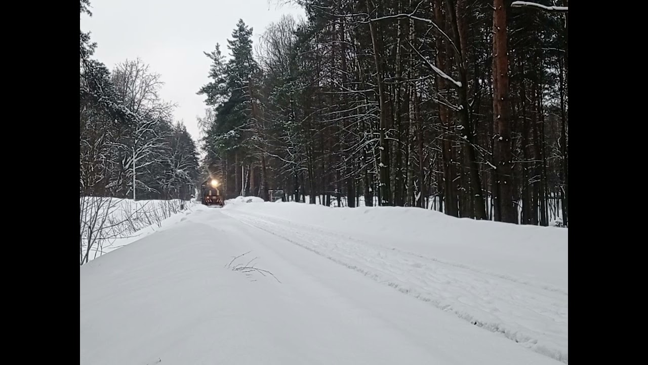 Тепловоз ТЭМ2-2660 следует резервом 
