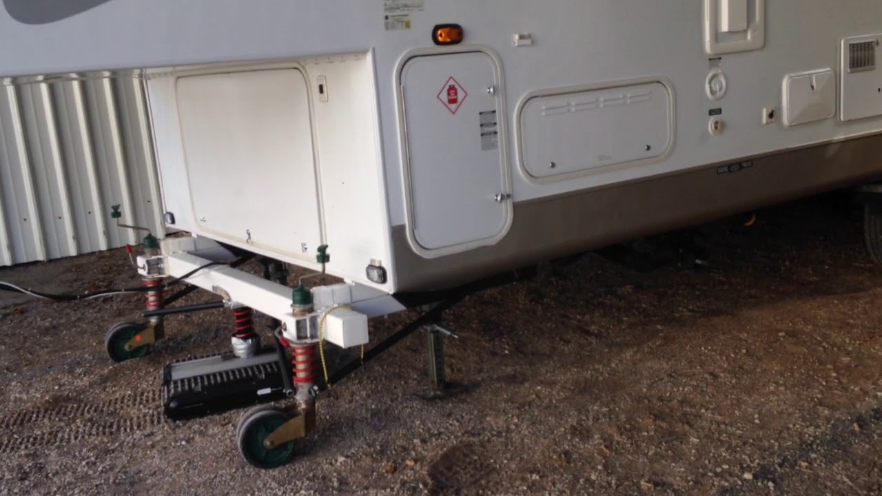 3rd use of Camper Trolley CT4500 to move a 5th-wheeler