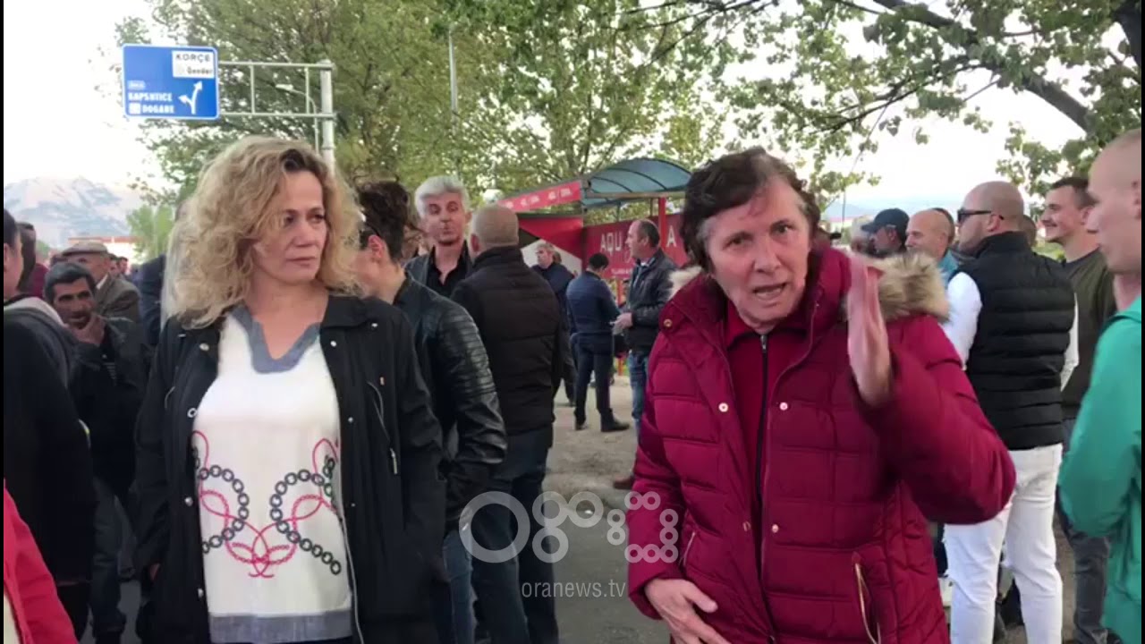 RTV Ora - Protestuesja nga Korça: Rama të largohet që mos e pësojë si Çaushesku