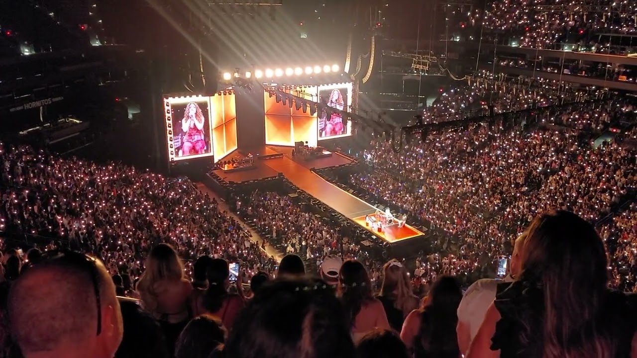 Shakira Live 6-22-25 -Phoenix AZ 