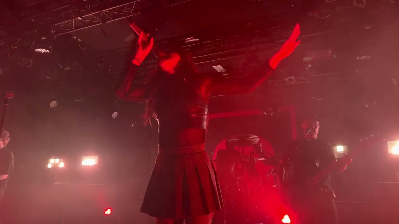 Against the Current - Wildfire live at Amsterdam 2022