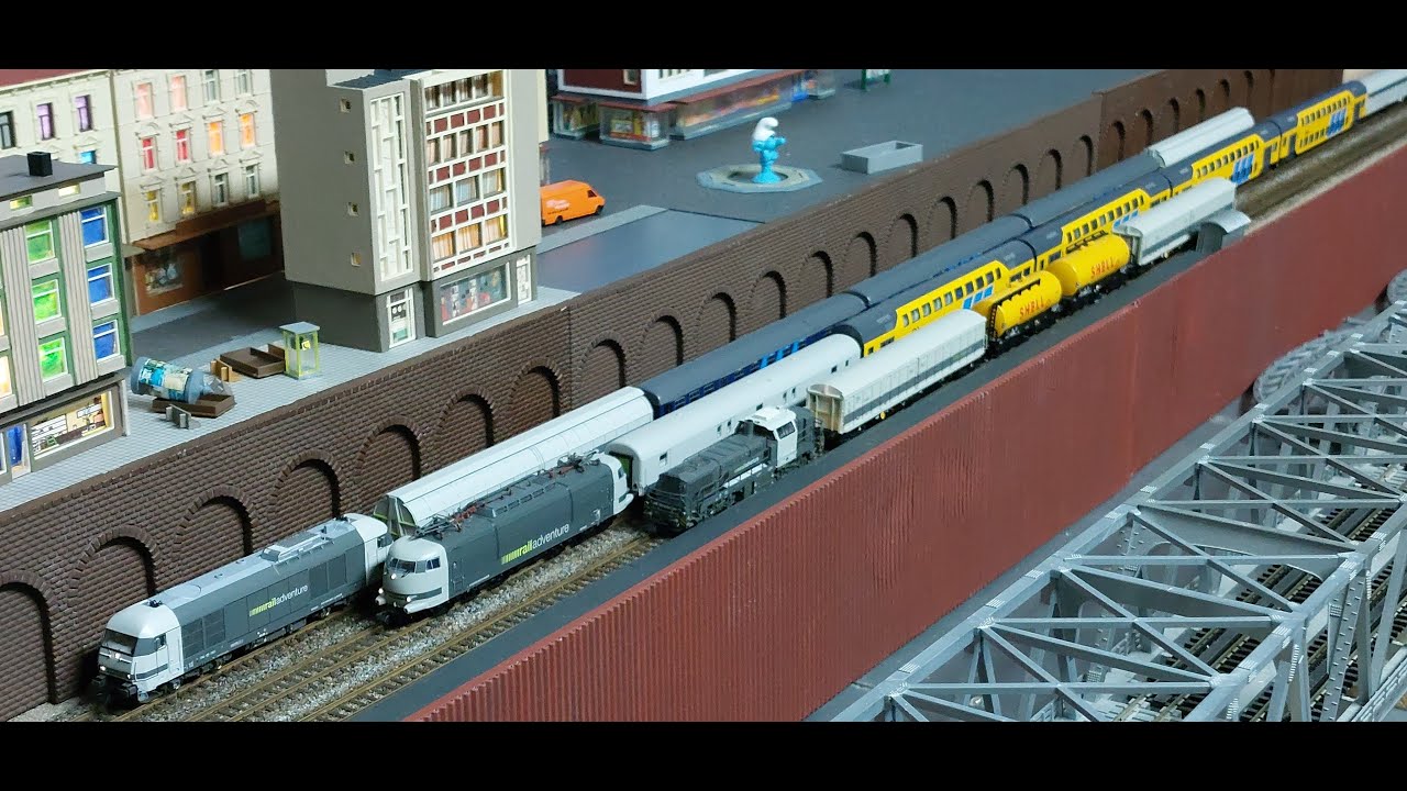Arnhegen III (36): Showing the activities of Rail Adventure on my digital N-gauge lay-out Arnhegen.