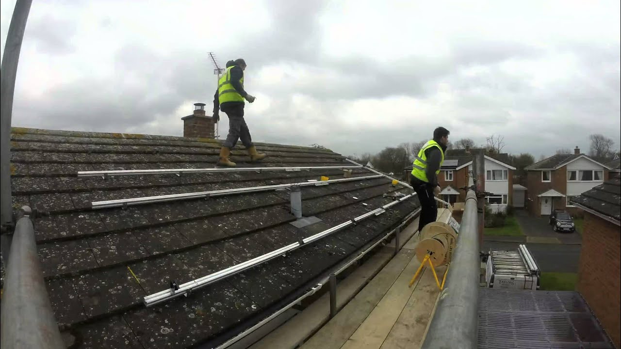 Oxford Solar PV - A Time Lapse Video of a domestic solar panel  installation