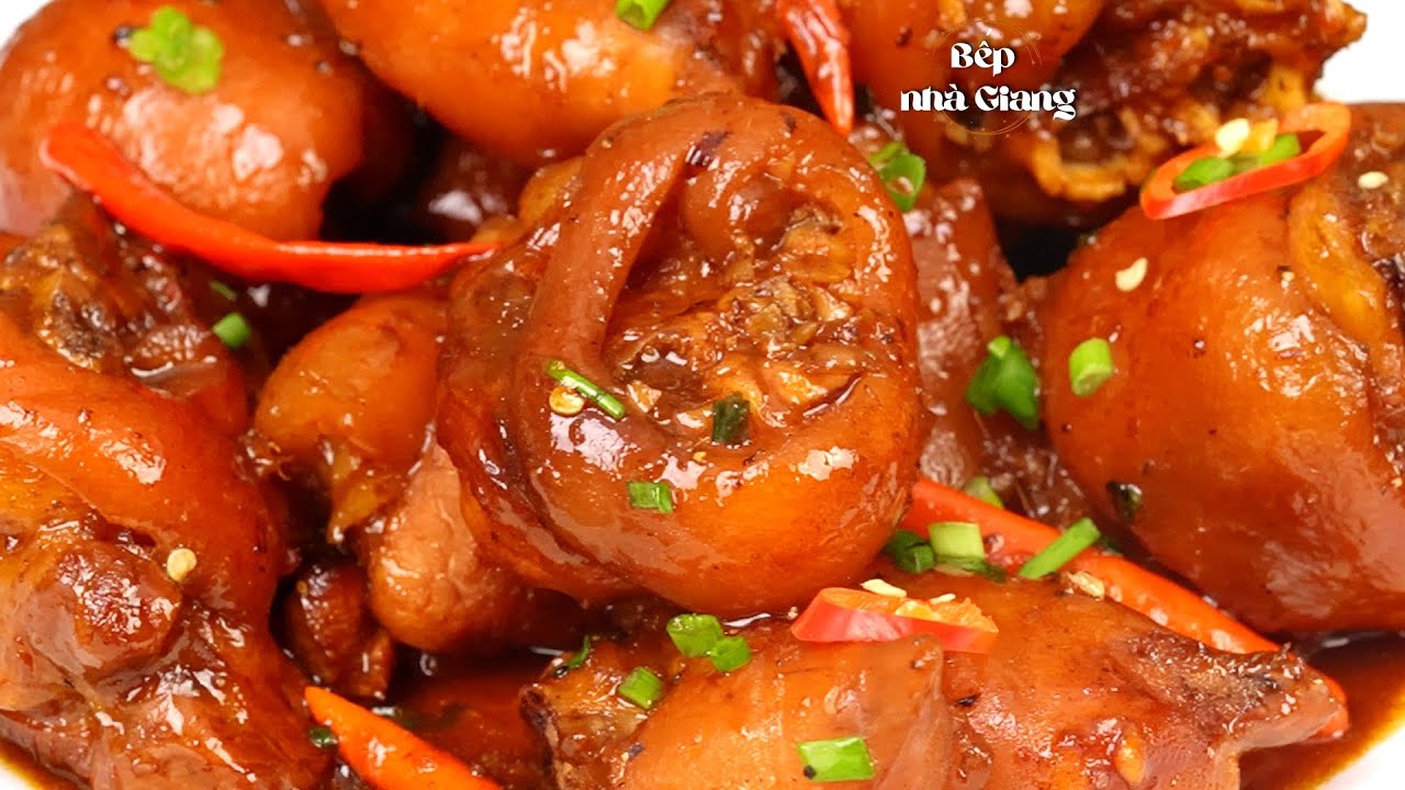 Bí quyết nấu GIÒ HEO KHO TÀU kiểu mới, KHÔNG NƯỚC MÀU, KHÔNG NƯỚC DỪA