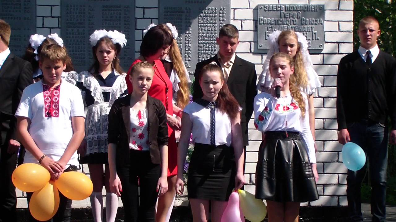 Мітинг «День пам'яті та надії» біля пам'ятника загиблим воїнам (09.05.2016)