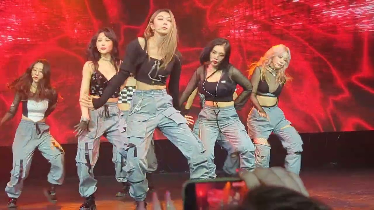 DREAMCATCHER - Red Sun @ Palladium NYC 2022 [1080p60fps]