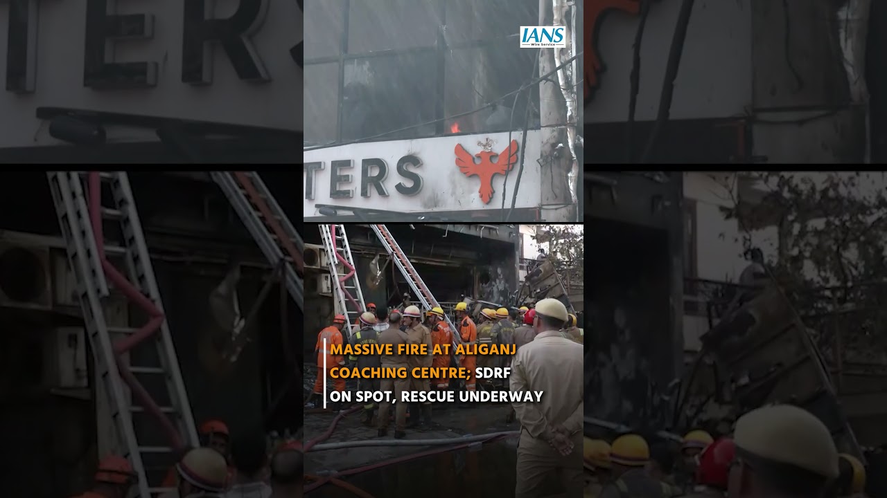 Massive Fire at Aliganj Library in Lucknow | SDRF Rushes to Spot | Rescue Ops On