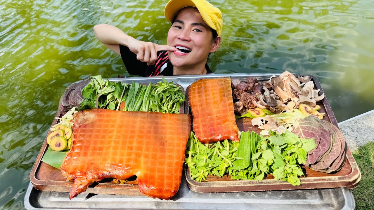 MÀN MUKBANG TÁO TỢN KHI NGA SUMO ĐỤNG ĐỘ ANH ĐẦU BẾP CHUYÊN TỰ HÀO LÀM MÓN HEO QUAY DA GIÒN CẢ NGÀY