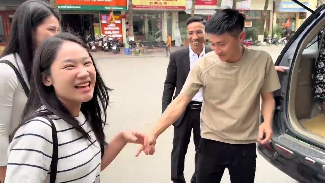 帶越南媳婦家人返程！越南小叔穿上中國製造行頭衣錦還鄉驚呆越南一家！越南嬸嬸：這老公我不敢認#外國媳婦 #越南