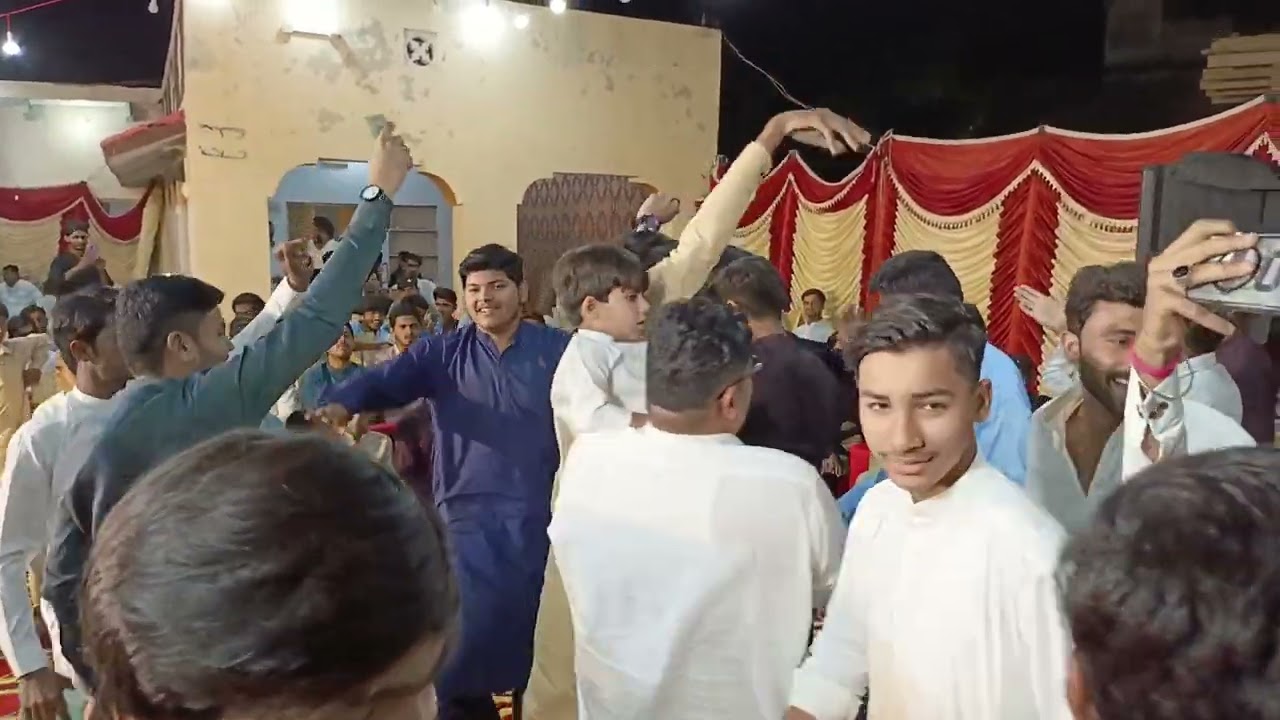 Suhno hin shahar me aayo aa nao husan je deewana kithe wirrhe na pao Singer Master Shahban Chachar