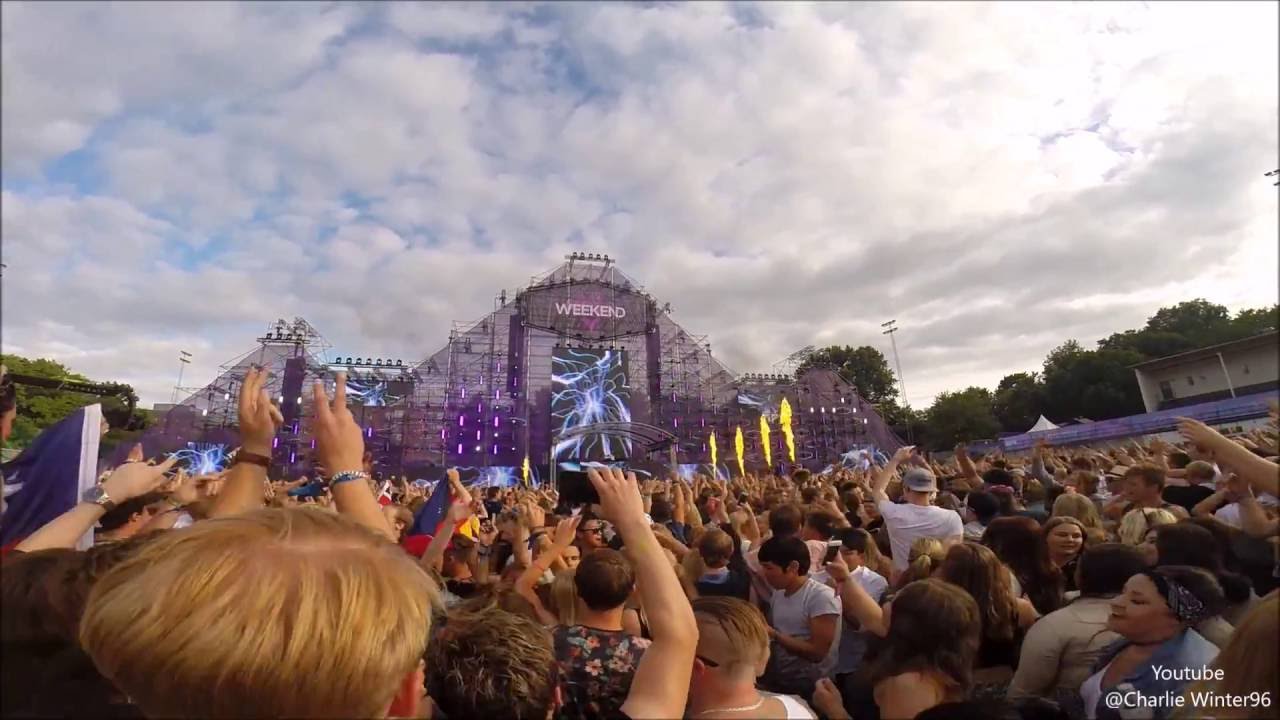 Steve Aoki & Deorro - Be Yourself Live @Weekend Festival Sweden 2016 | GoPro