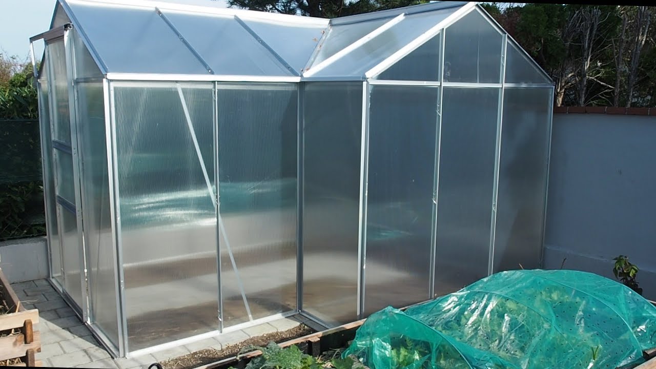 Setting Up A Greenhouse for under 500$
