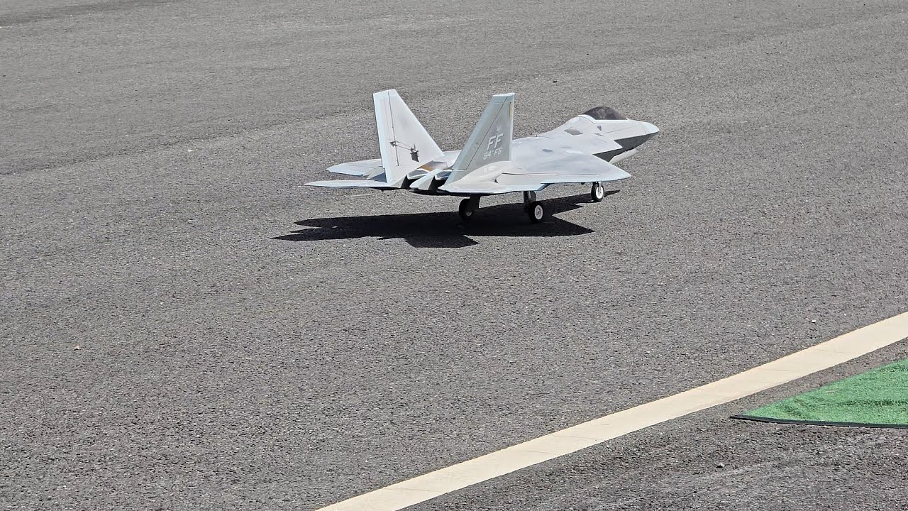 #rc비행기 #rcplane #freewing #f22 #f22raptor #90mm #대전드론공원 간만에 방문~~ 언제나 환영해주시는 회장님 감사합니다!!