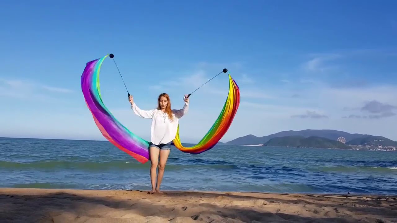 Linh Le solo veil poi.