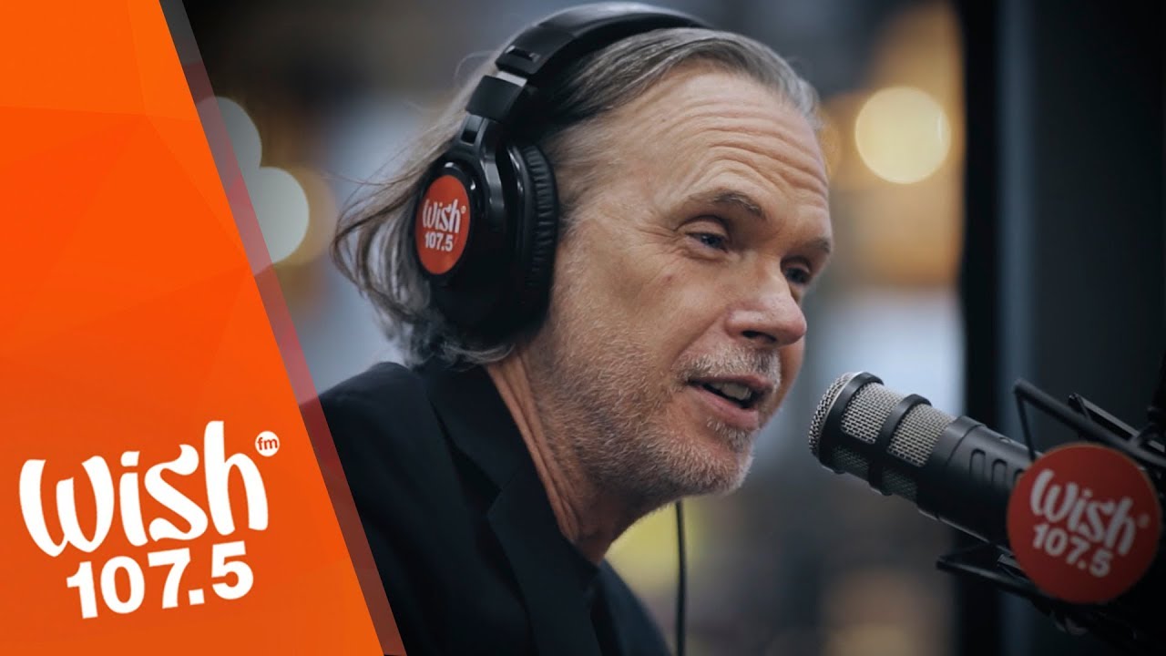 Rick Price performs 