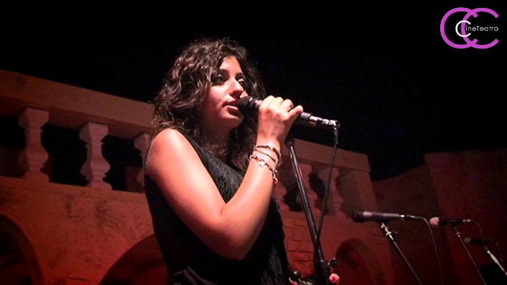 Jessica Frontera delle South's Singers canta On My Own - Cineteatro