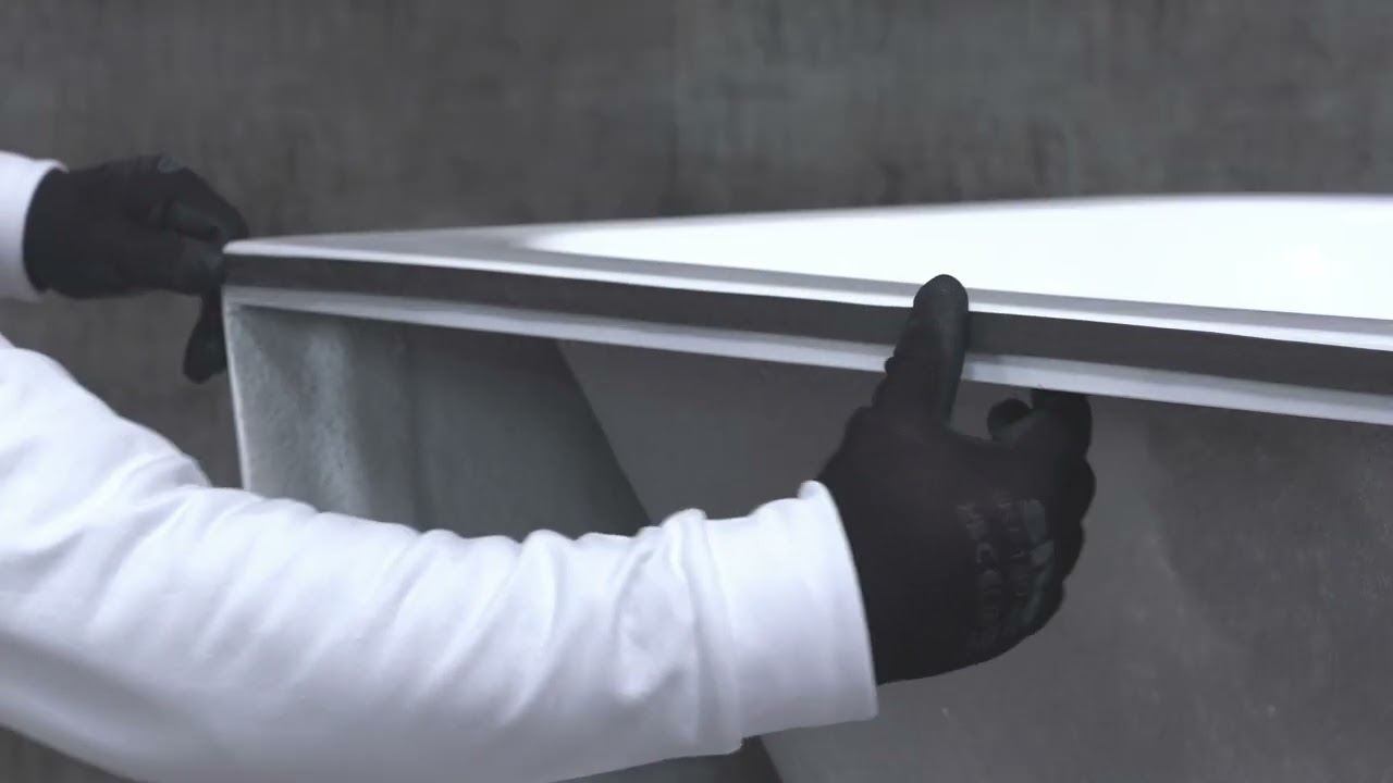 Installer une baignoire semi-îlot murale (1)
