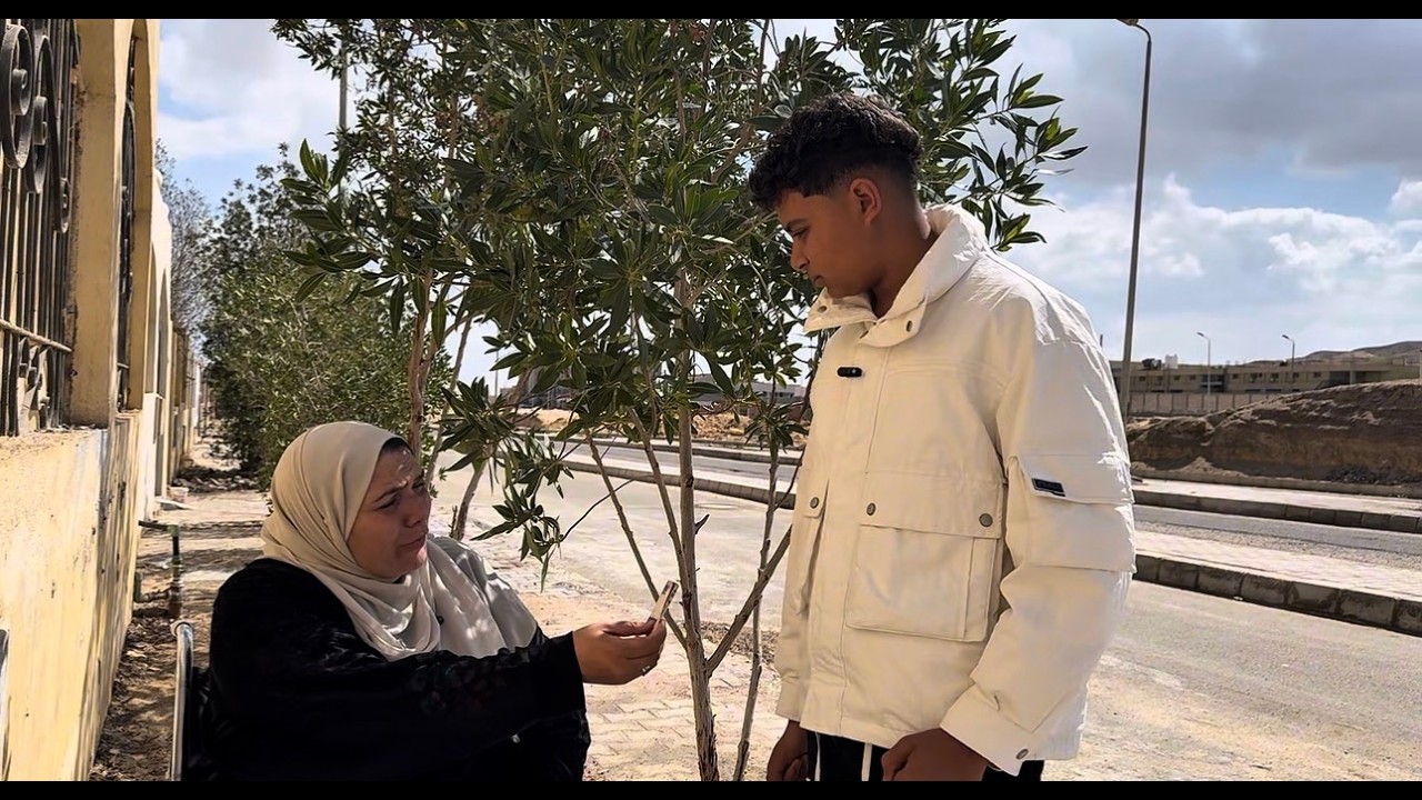 صاحبت العماره عملت نفسها متسوله وطلبت من السكان يعملولها اكل تفطر بيه