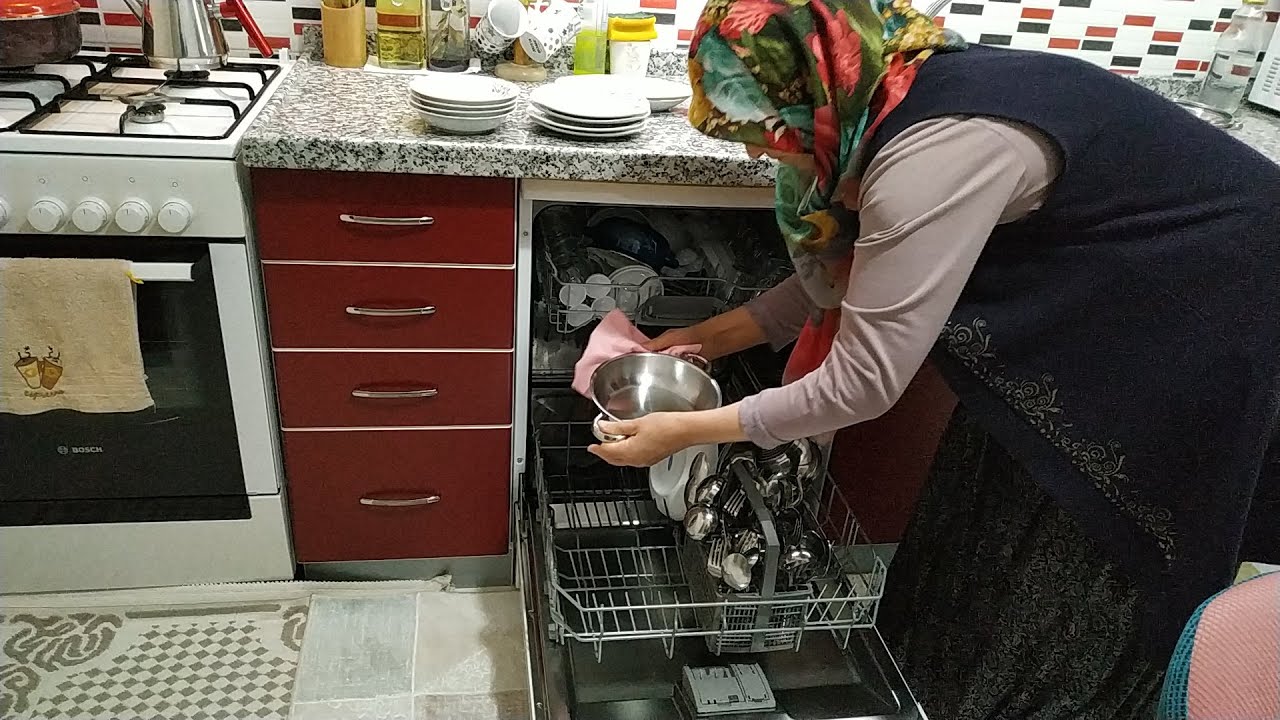 BULAŞIK MAKİNESİ ( Mutfak Eşyalarımızı Düzenli Koyalım )
