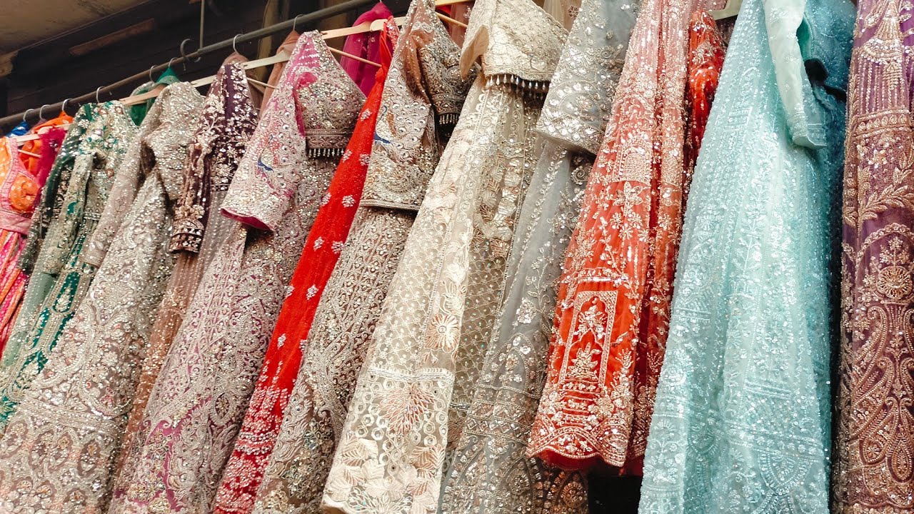 Thursday Seelampur Market Explore designer lehenga, gown, dress collection vlog video 