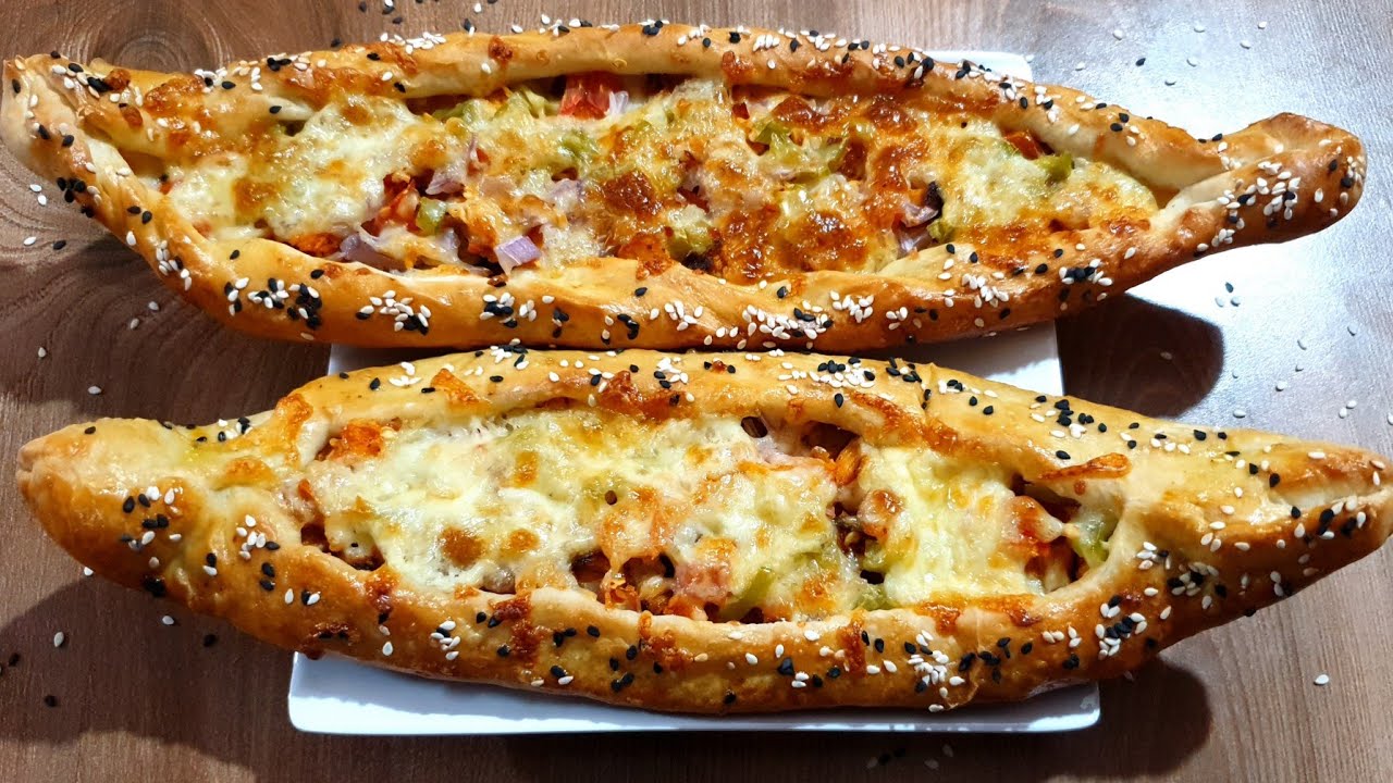 Turkish  Pide Recipe /  ഇതാ ഒരു കിടിലൻ  ടർക്കിഷ് വിഭവം /Turkish Chicken Pide