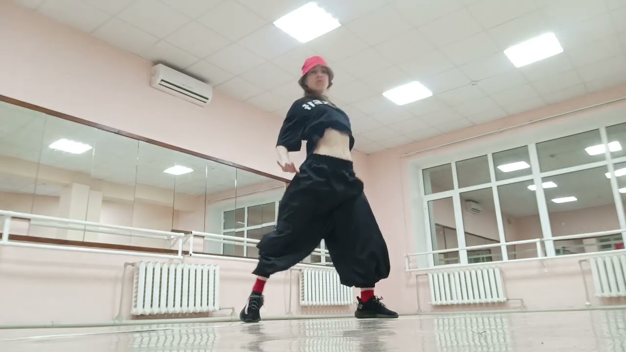 Kylie Minouge vs Ateez #IcantgetYouOutMyHead #hiphop #SvetaElf 