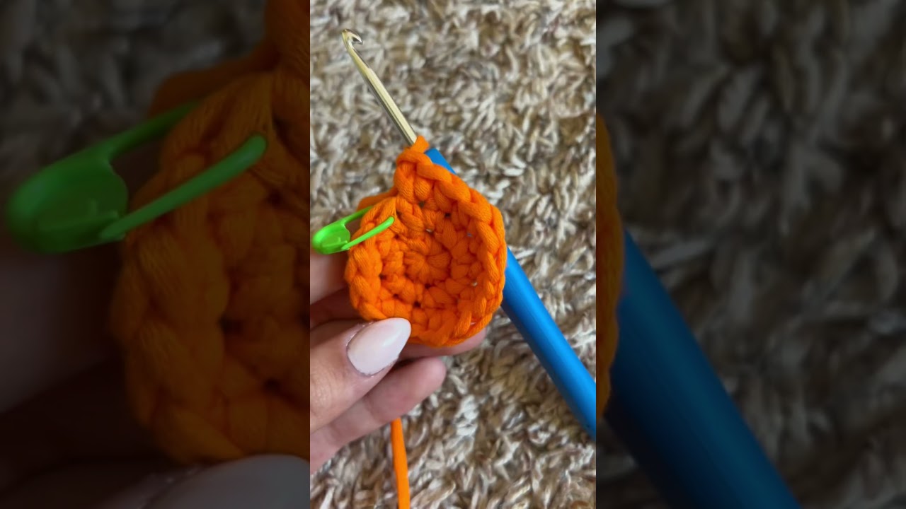 Crocheting a fox Wooble! @TheWoobles #thewoobles #crochet #amigurumi