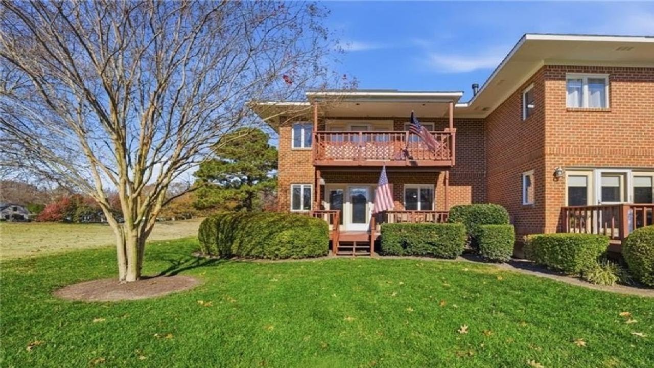 1267 Foursome Lane, Virginia Beach, VA Presented by Kim Rogers Maxwell.