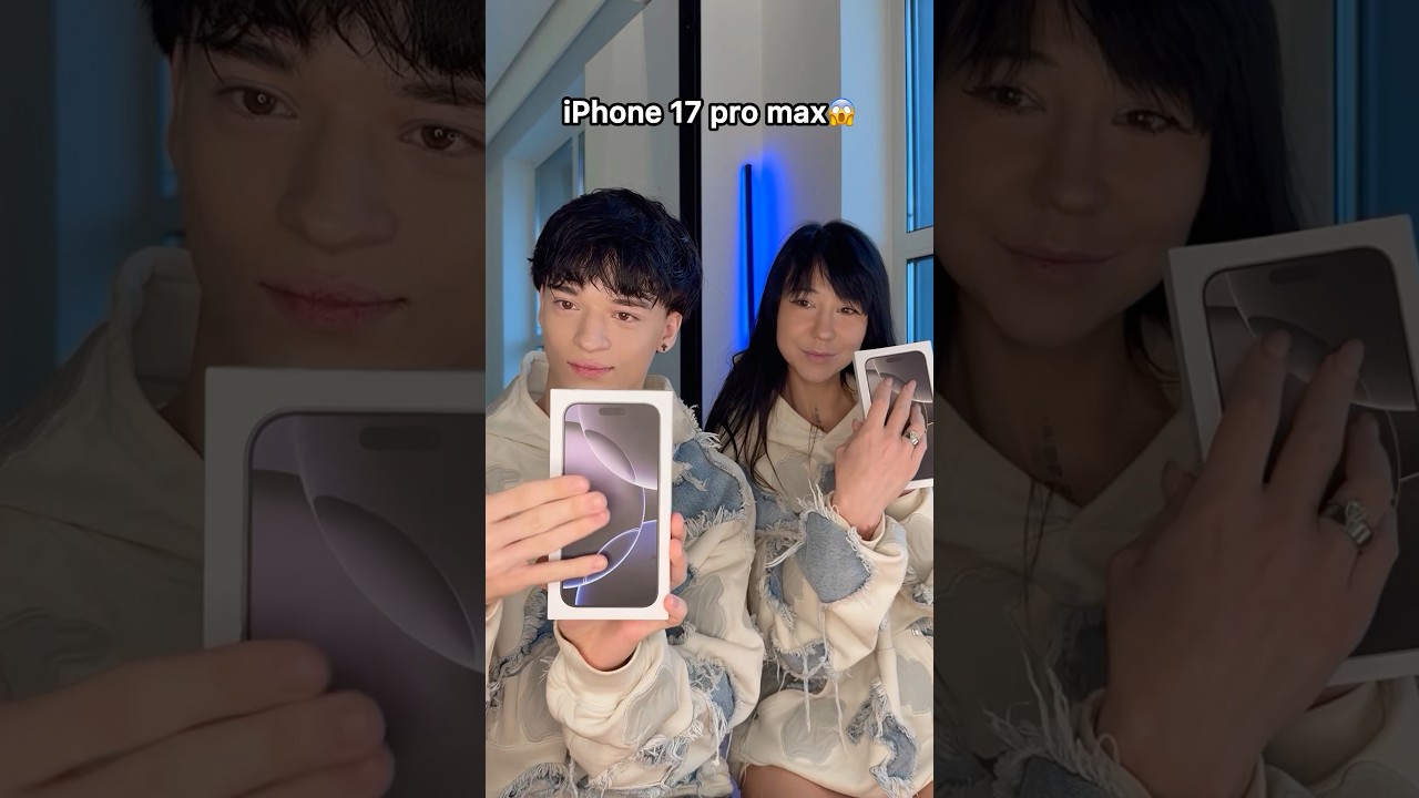New iPhone 17 pro max unpacking