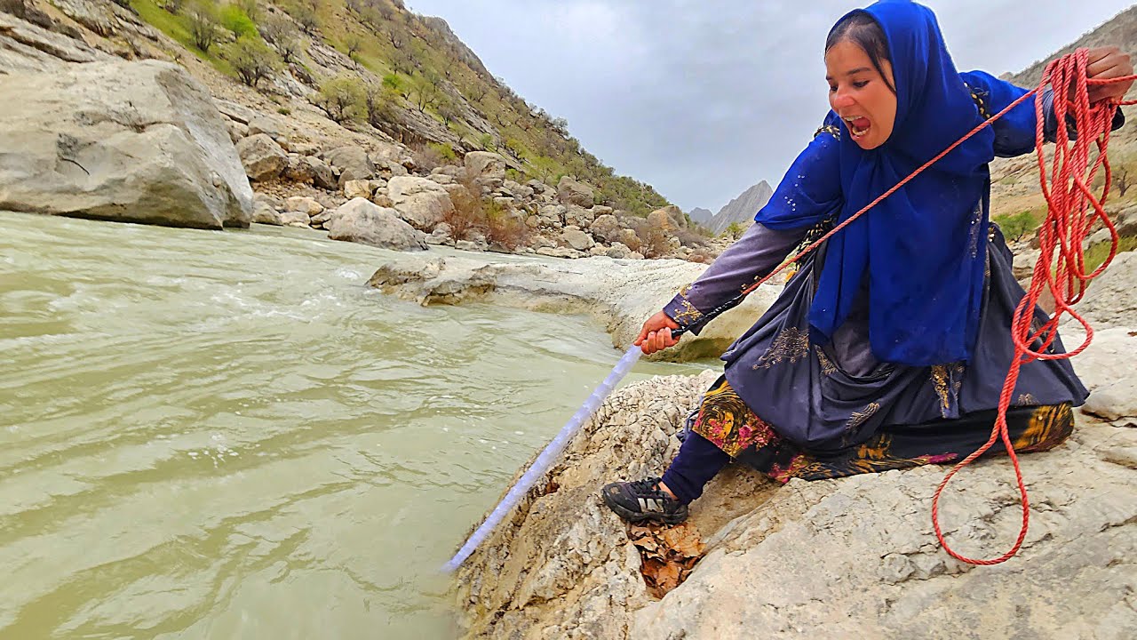 😱Roaring River and Toba: Fishing in Deadly Conditions 🌊🎣🐟
