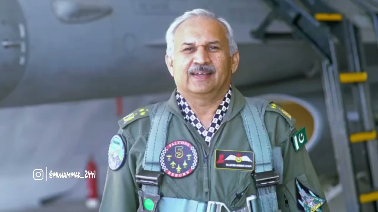 Former Pak Air Chief Marshal Mujahid Anwar Khan performs vertical roll on F16 at Pak Day Parade🇵🇰
