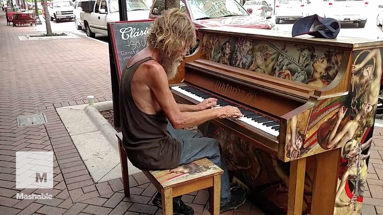Homeless Man Plays Street Piano Beautifully in Florida (Come Sail Away) | Mashable News